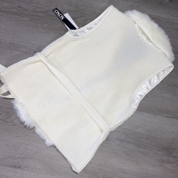 XOXO White Fur Vest Women’s - Picture 6 of 12